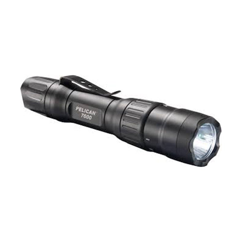 LINTERNA TACTICA COMPACTA DE 944 LUMENES - COLOR NEGRO
